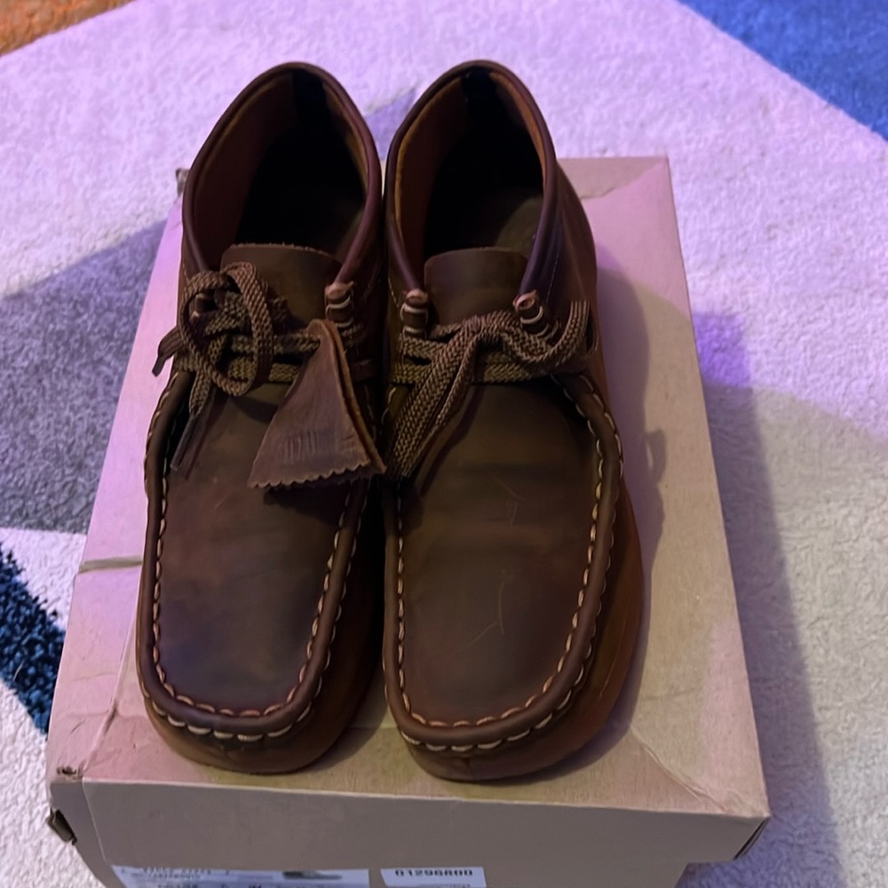 Excellent Condition Boys Clarks Beeswax Wallabee Boot